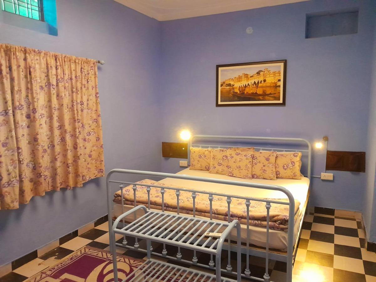 Paddy'S Loft The Lake View Hostel Udaipur Exterior photo